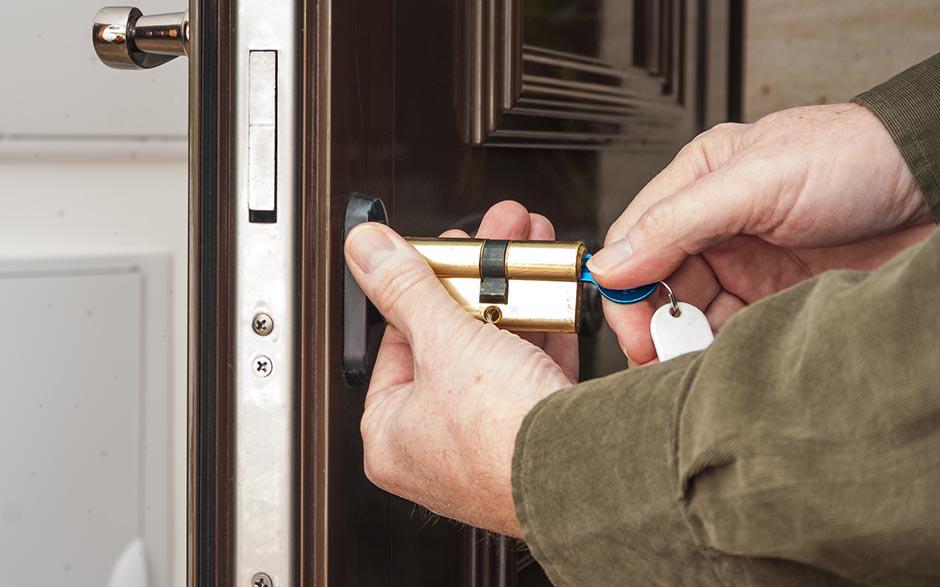 serrure porte blindée bloquée Saint-Nom-la-Bretèche